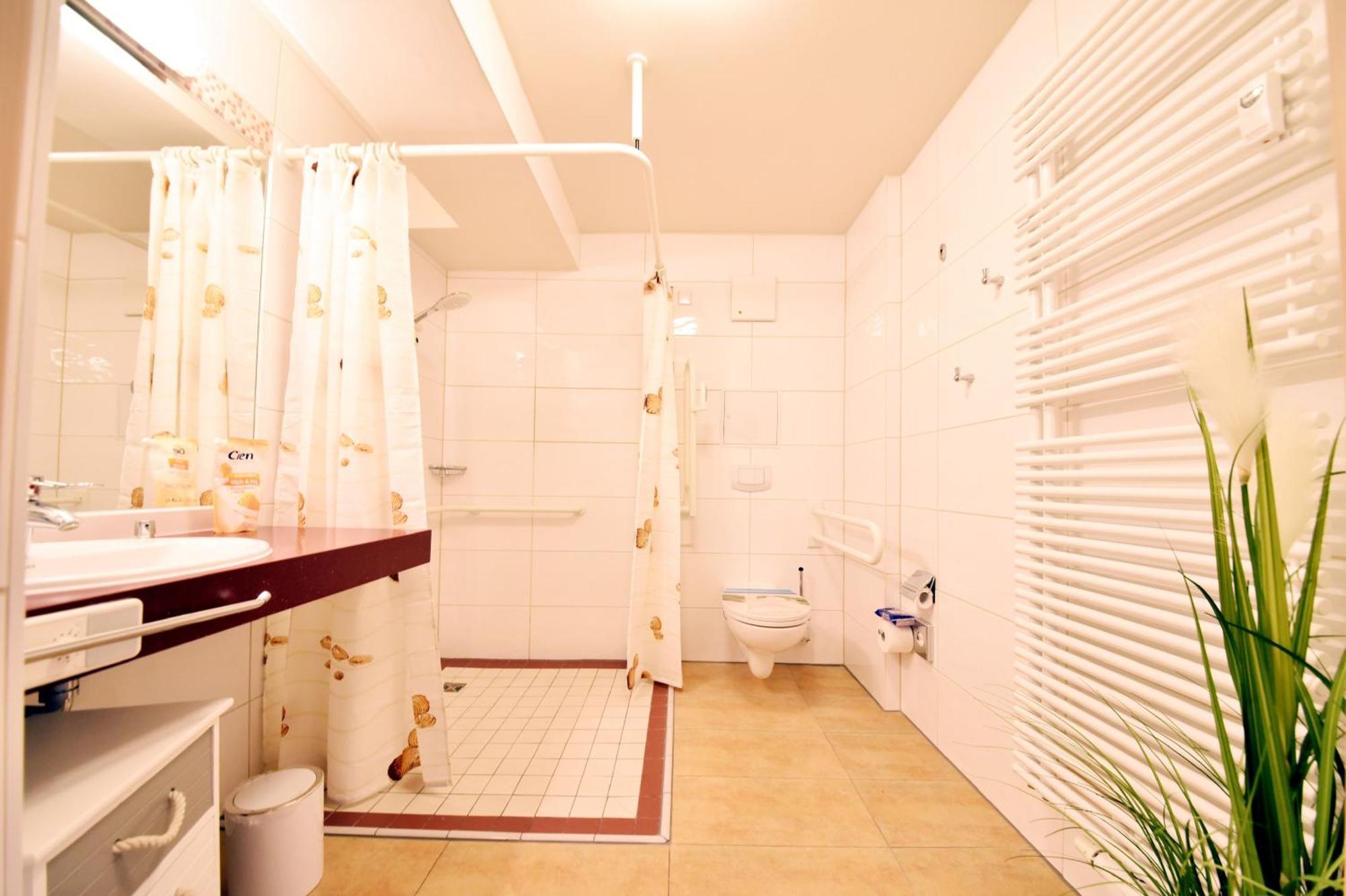 Ferienwohnung Traumduene Im Ostseebad Baabe Ngoại thất bức ảnh